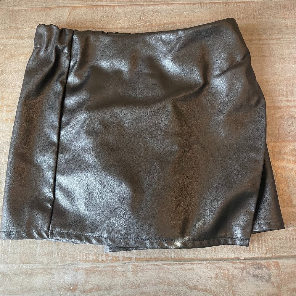 ZARA Faux Leather Skort – Girls Size 8 (Excellent Condition!)
